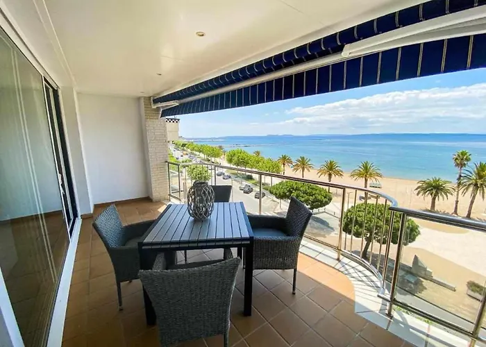 Casc Antic Sl Avda Rodhe Apartment