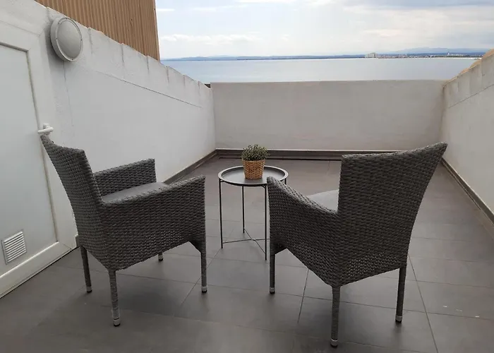 Casc Antic Sl Avda Rodhe Apartament